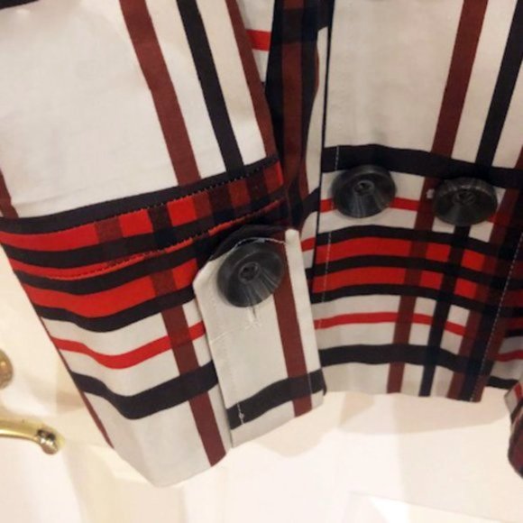 Short Plaid UK Trench Coat - Picture 4 of 6